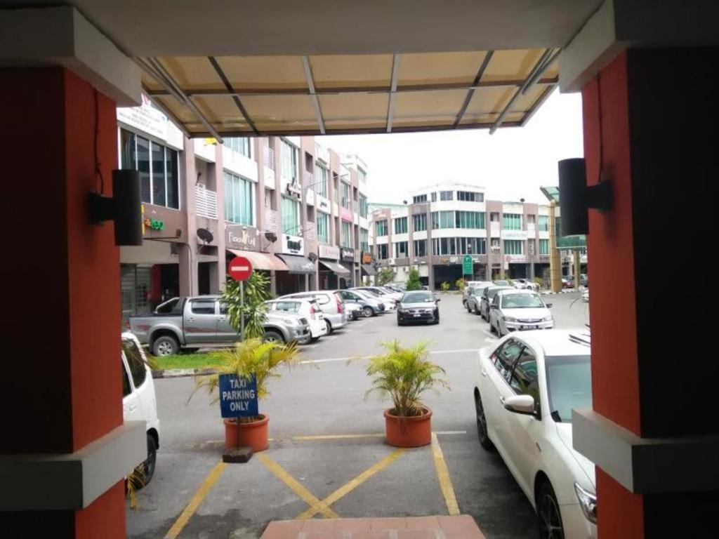 Zotel Business & Leisure Hotel Kuching Exterior foto